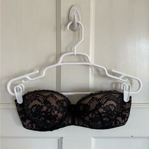Victoria’s Secret black lace‎ padded strapless bra size 34C